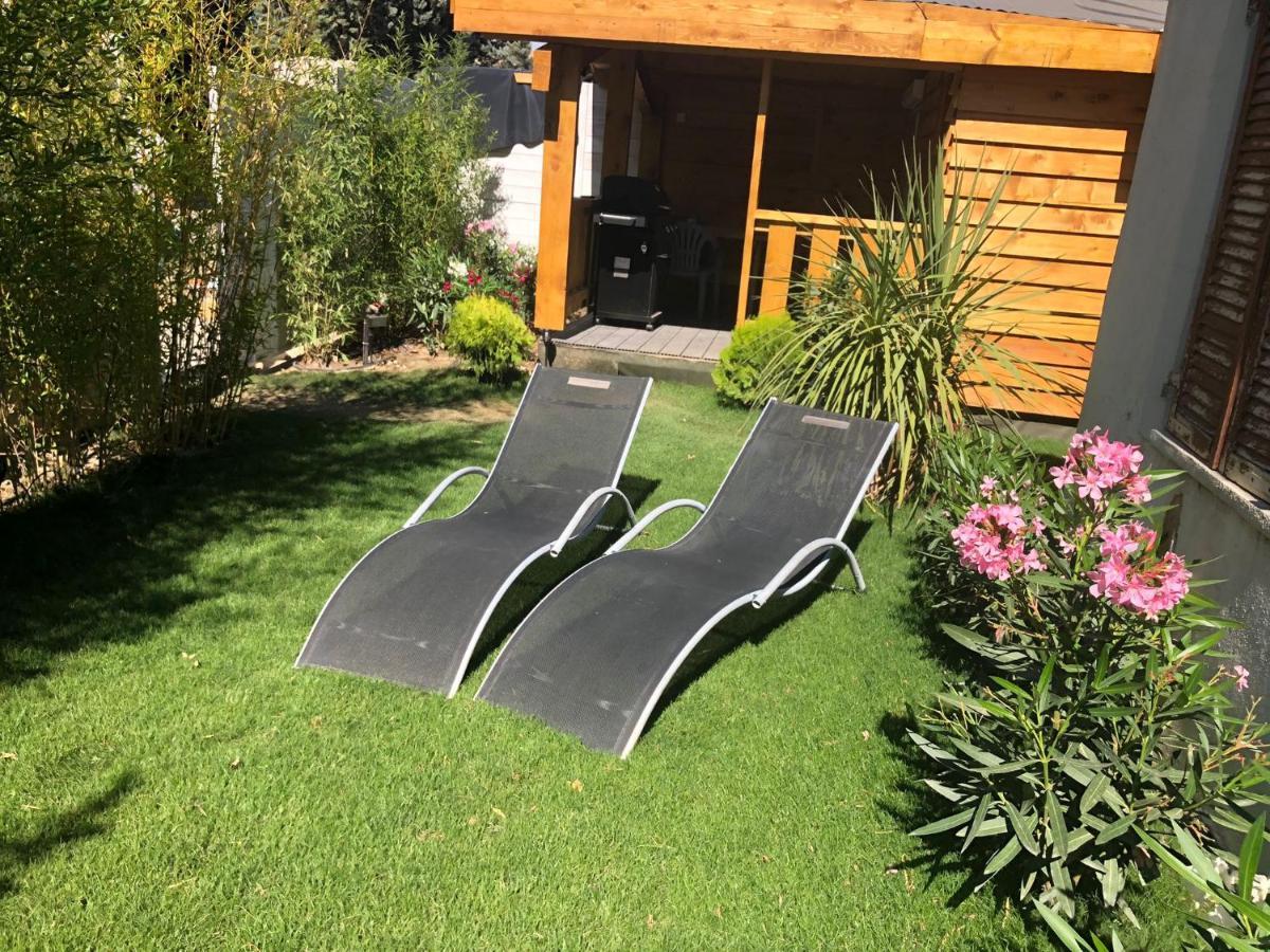 Chalet Mont Ventoux Et Chalet Vip Camaret-sur-Aigues Quarto foto